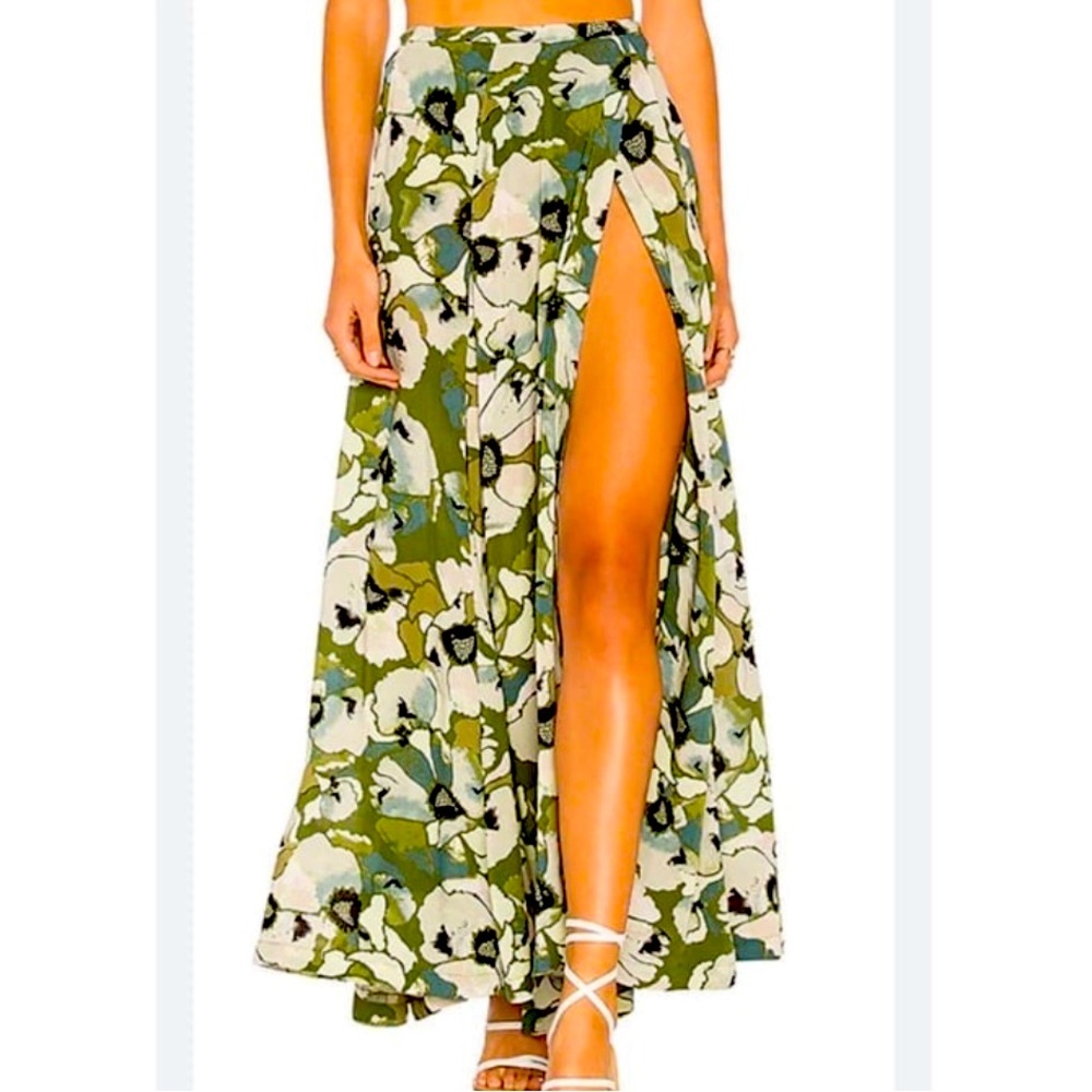 Free People Hot
Tropics Maxi Skirt in Moss size 4